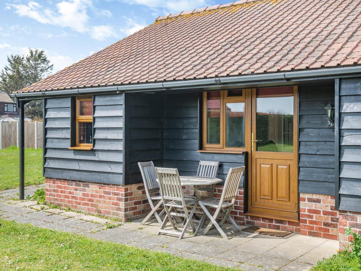 Orchard Cottage Saint Osyth Экстерьер фото