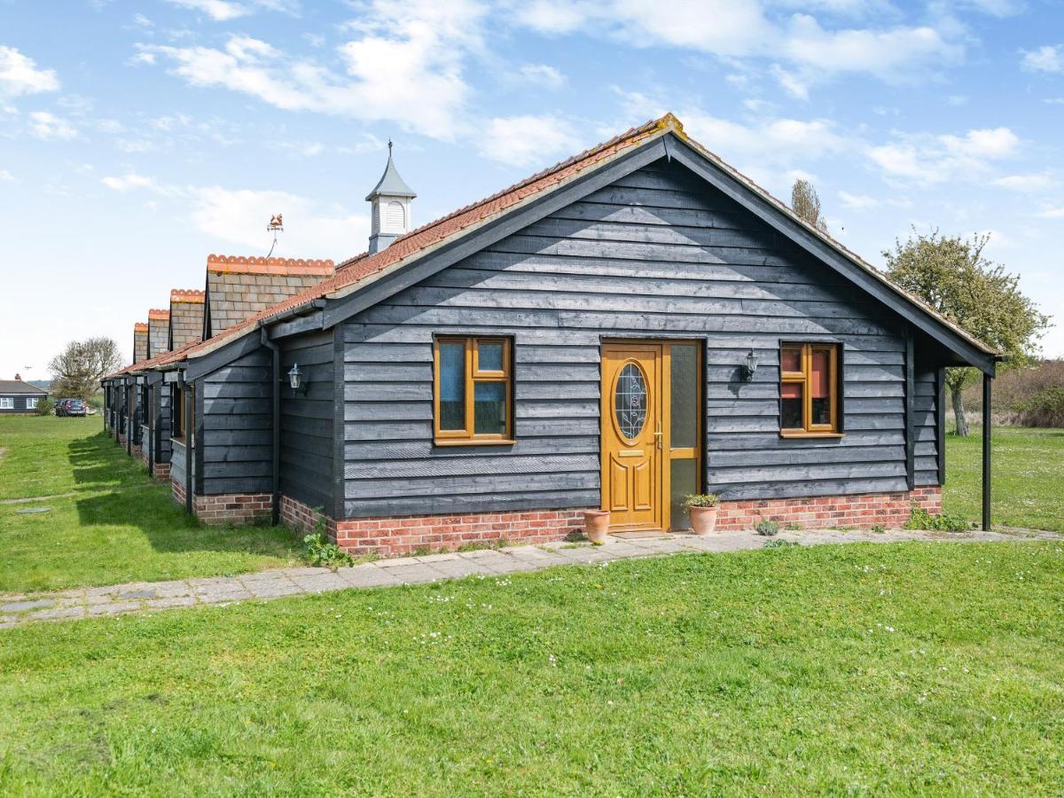 Orchard Cottage Saint Osyth Экстерьер фото