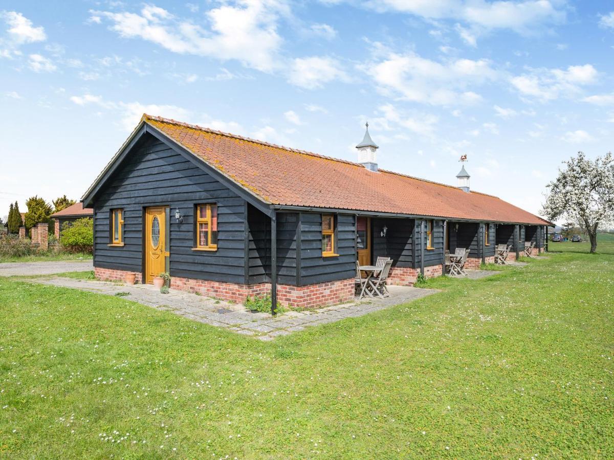 Orchard Cottage Saint Osyth Экстерьер фото